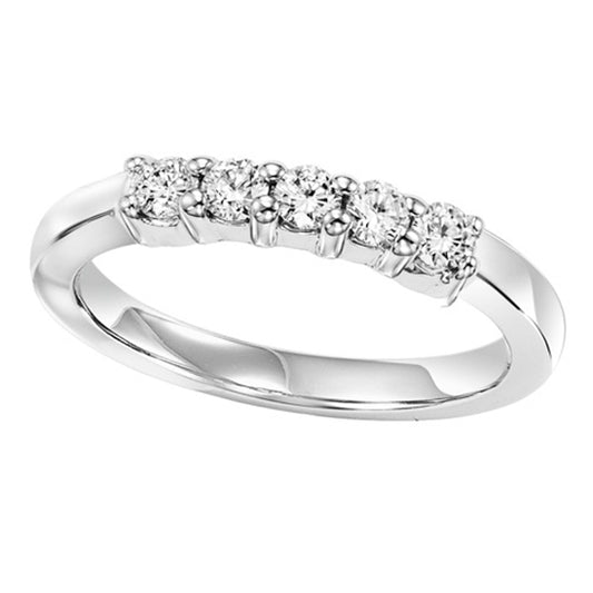 14K Diamond 5 Stones Shared Prong Band 1/4 ctw