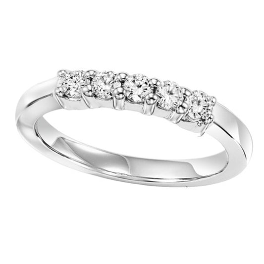 14K Diamond 5 Stones Shared Prong Band 1/4 ctw